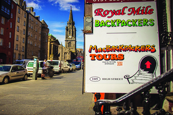 Royal Mile Backpackers Sign